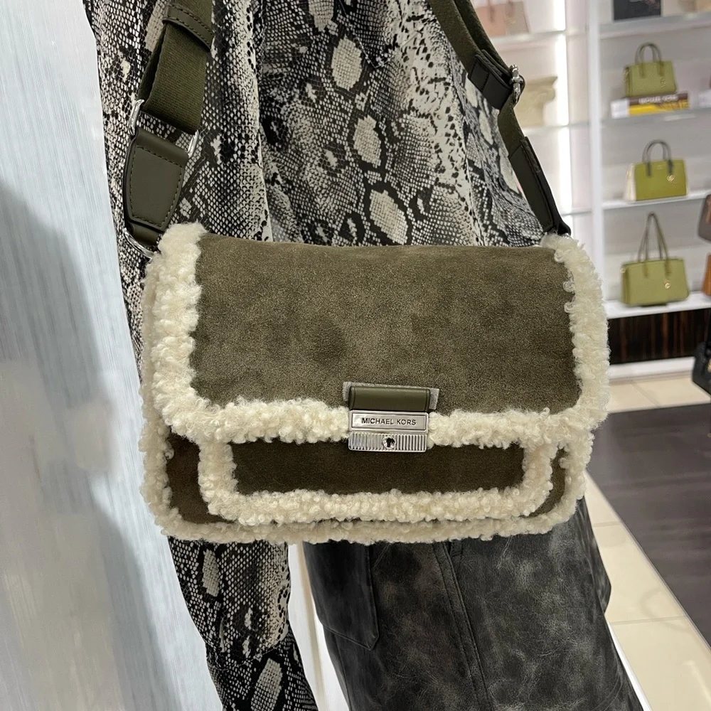 MICHAEL KORS Bradshaw Medium Suede and Faux Shearling Messenger Bag Olive  NWT
